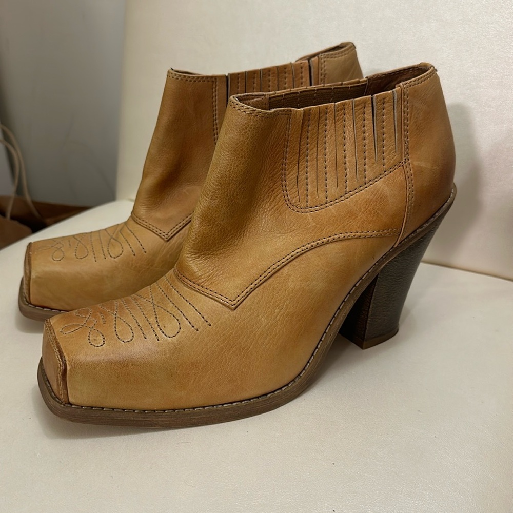 Jeffrey Campbell Handmade Ibiza Last Boots Like New